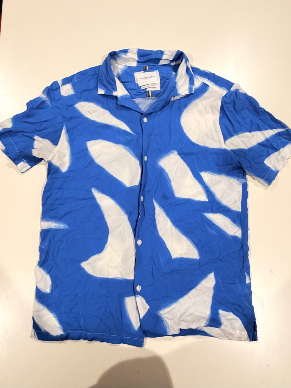 Denim & Flower Blue and White Abstract Pattern Short Sleeve Button-Down Shirt
